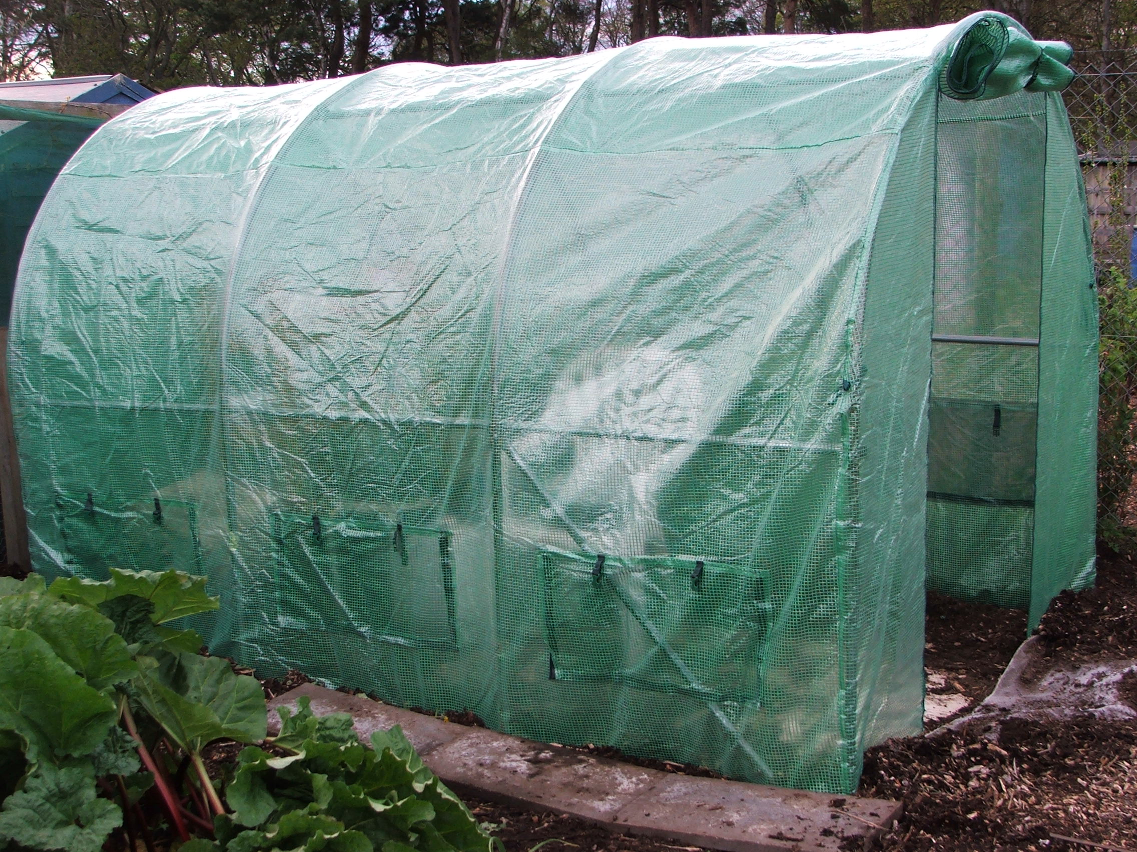 Replacing the greenhouse cover