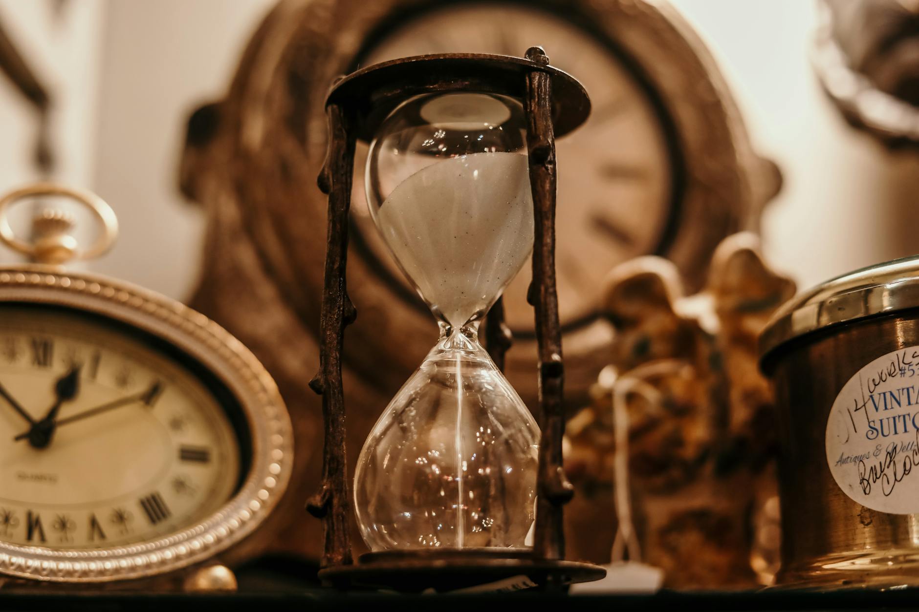 Feeling overwhelmed? Maybe these simple strategies can help you be happily productive – without the stress!