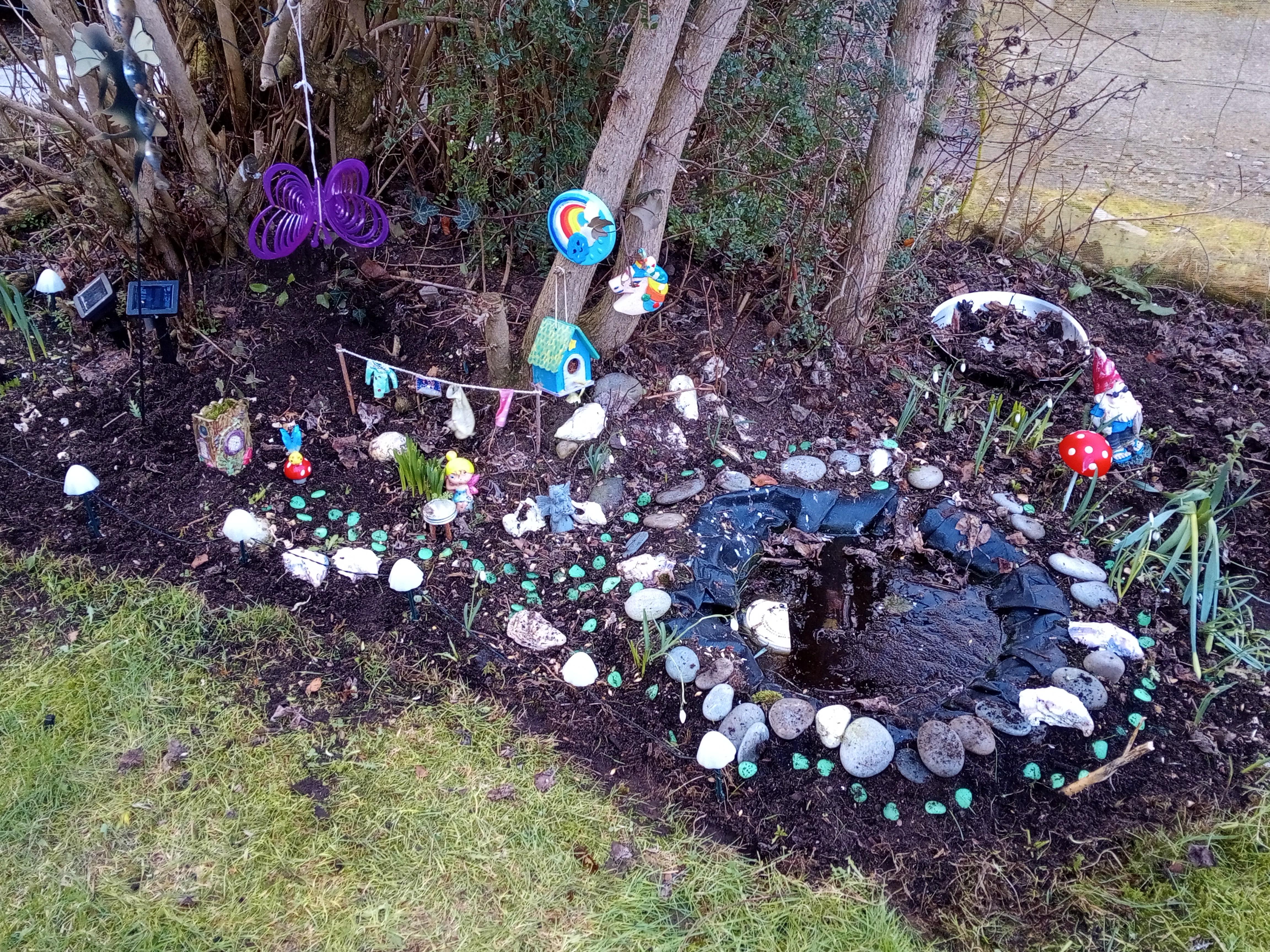 Showing the front garden some LOVE!